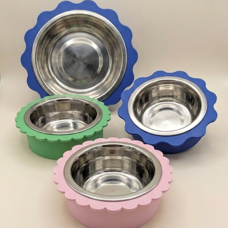 Gamelles design Wavy et Fleur RONRON pour chat et chien, couleurs pop années 70